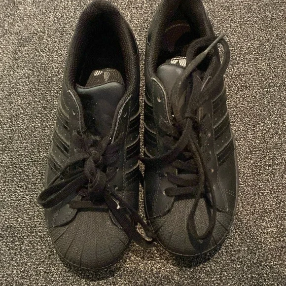 Shelltoe adidas - Picture 1 of 3